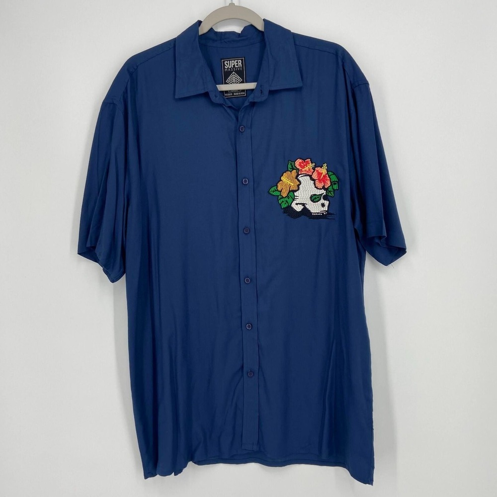 Super Massive Skull Island SS Button Down Shirt Mens Size Large Embroidered
